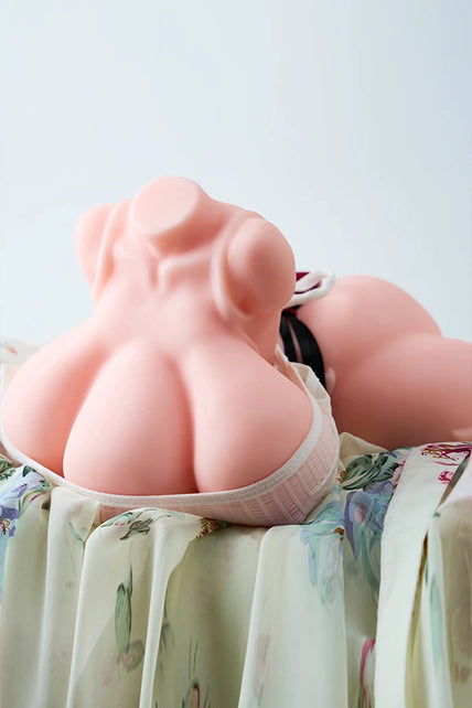 4.5kg/9.92lbs Lifelike Sex Doll Torso With Tripple Breasts